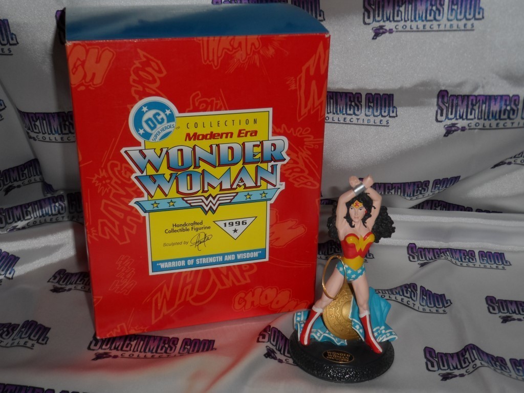 Hallmark Wonder Woman Statue