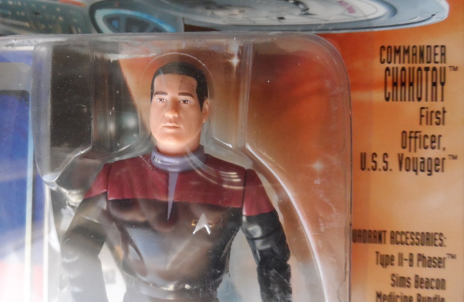 Star Trek Voyager Figure - Commander Chakotay