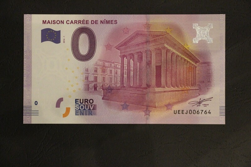 MAISON CARREE DE NIMES
