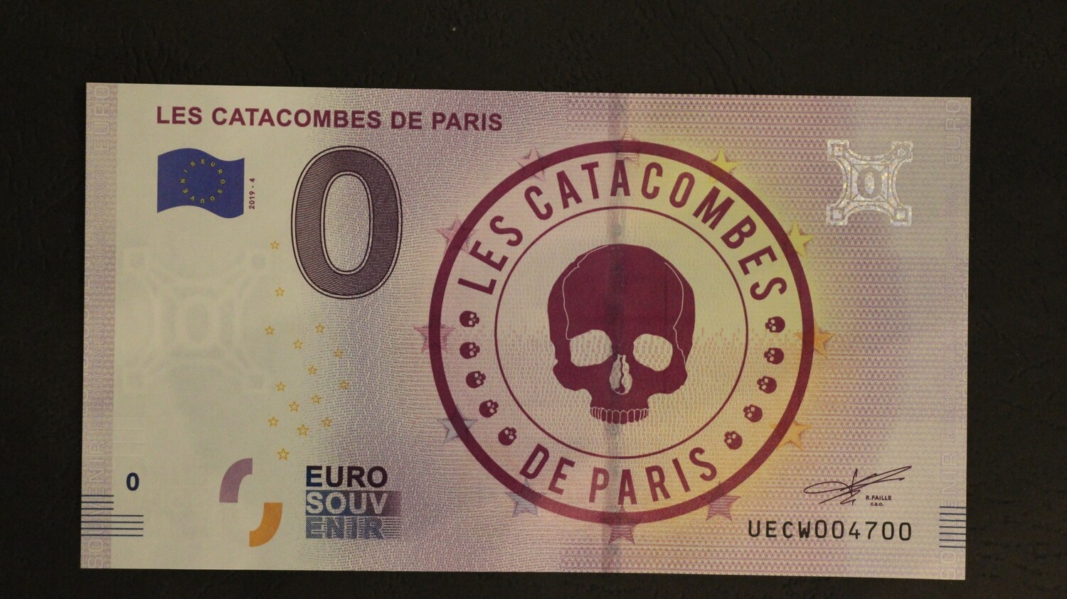 CATACOMBES DE PARIS