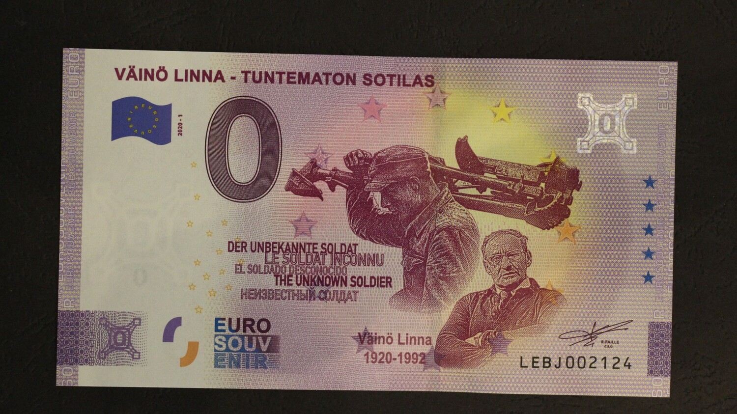 VÄINÖ LINNA - TUNTEMATON SOTILAS