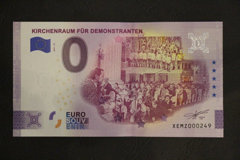 KIRCHENRAUM FÜR DEMONSTRANTEN