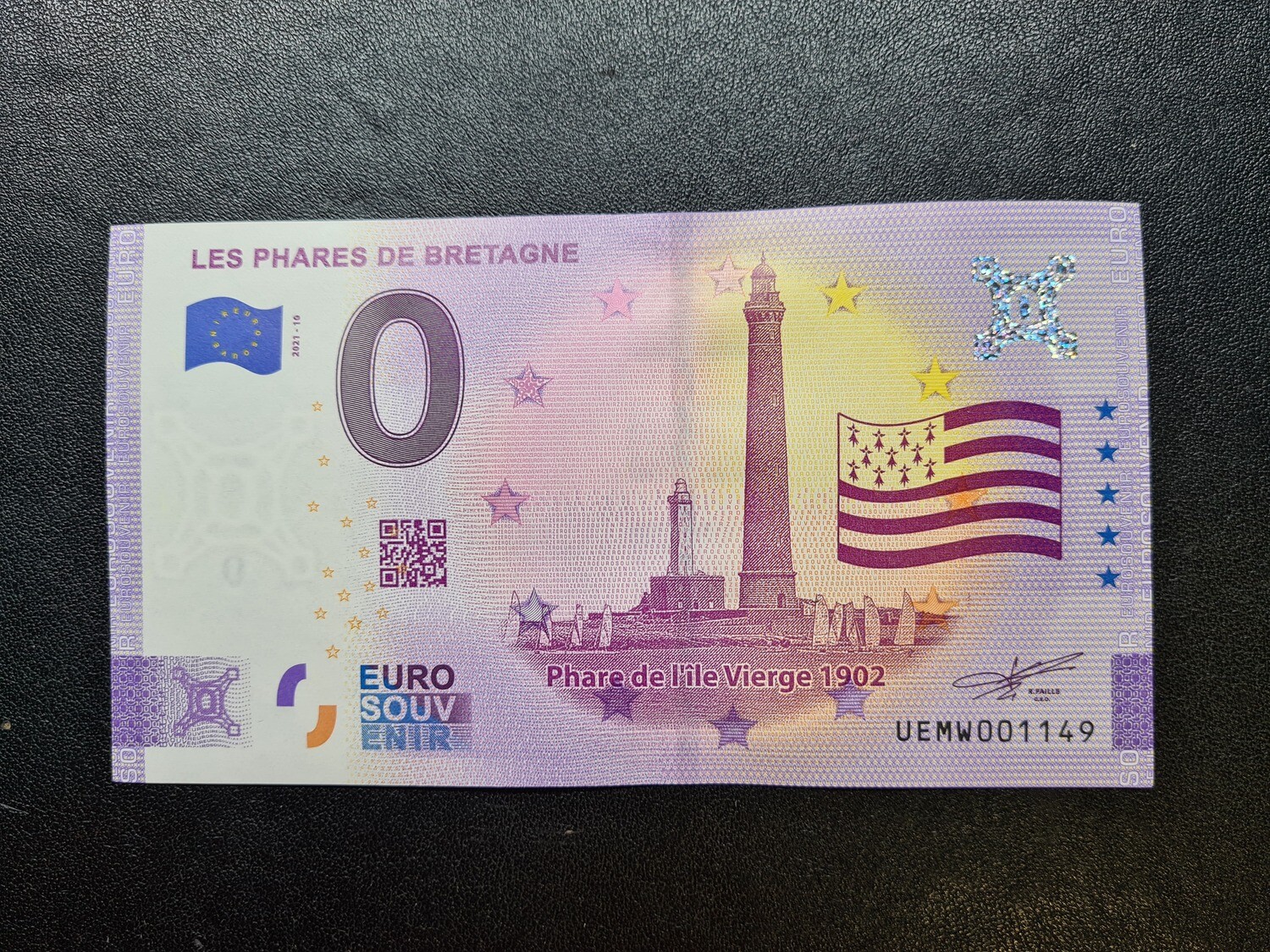 LES PHARES DE BRETAGNE