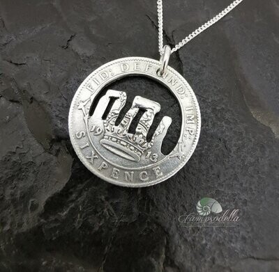 Stone Henge silver pendant- Sixpence 925