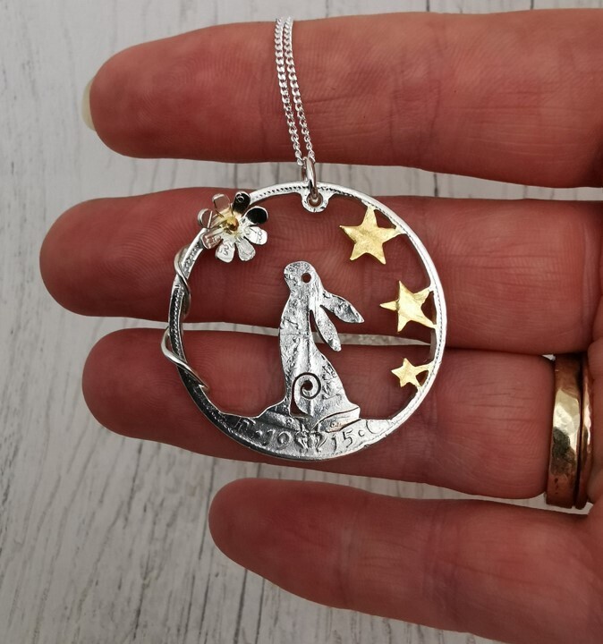 Daisy Hare necklace