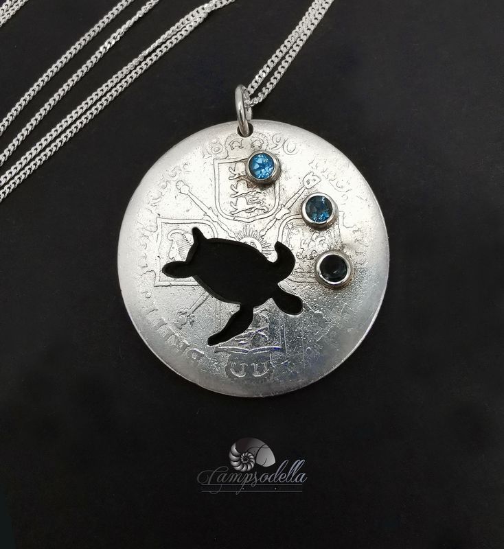 Silver turtle necklace with blue topaz stone bubbles- Florin 925
