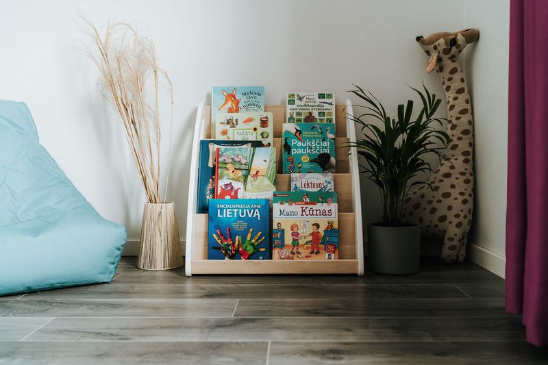 Montessori bookshelf with book storage