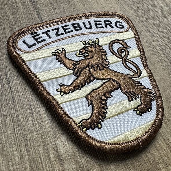 Badge Roude Leiw Maron claire
