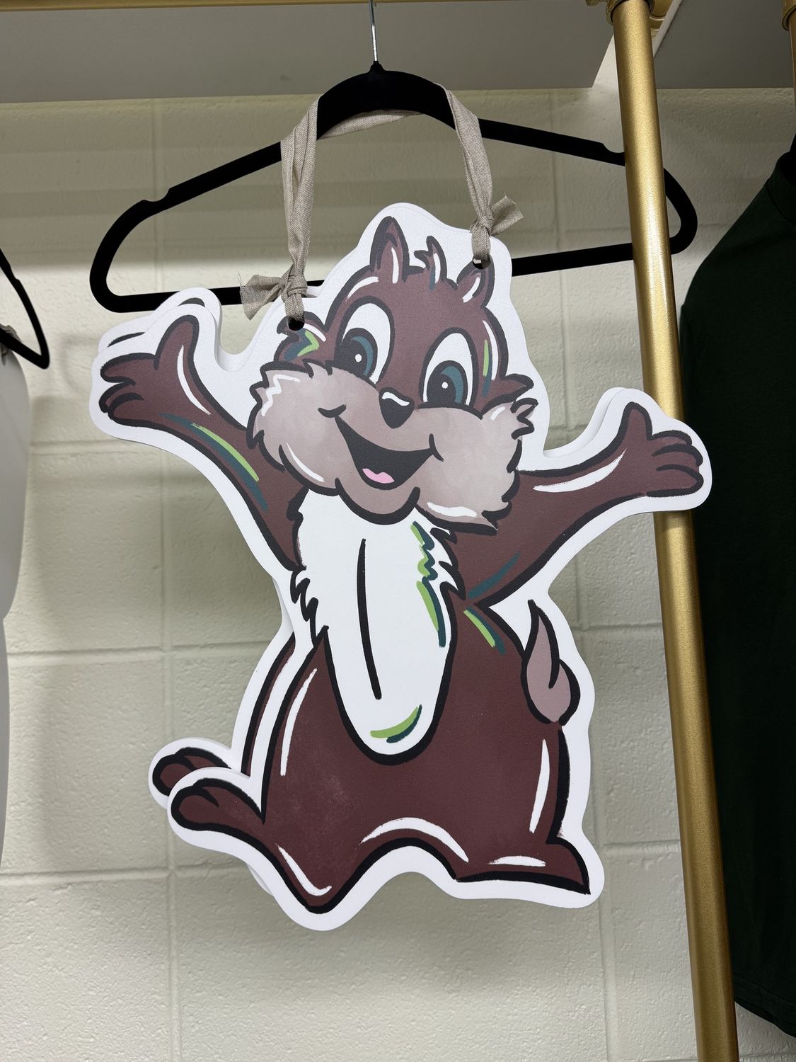 Chippy Door Hanger