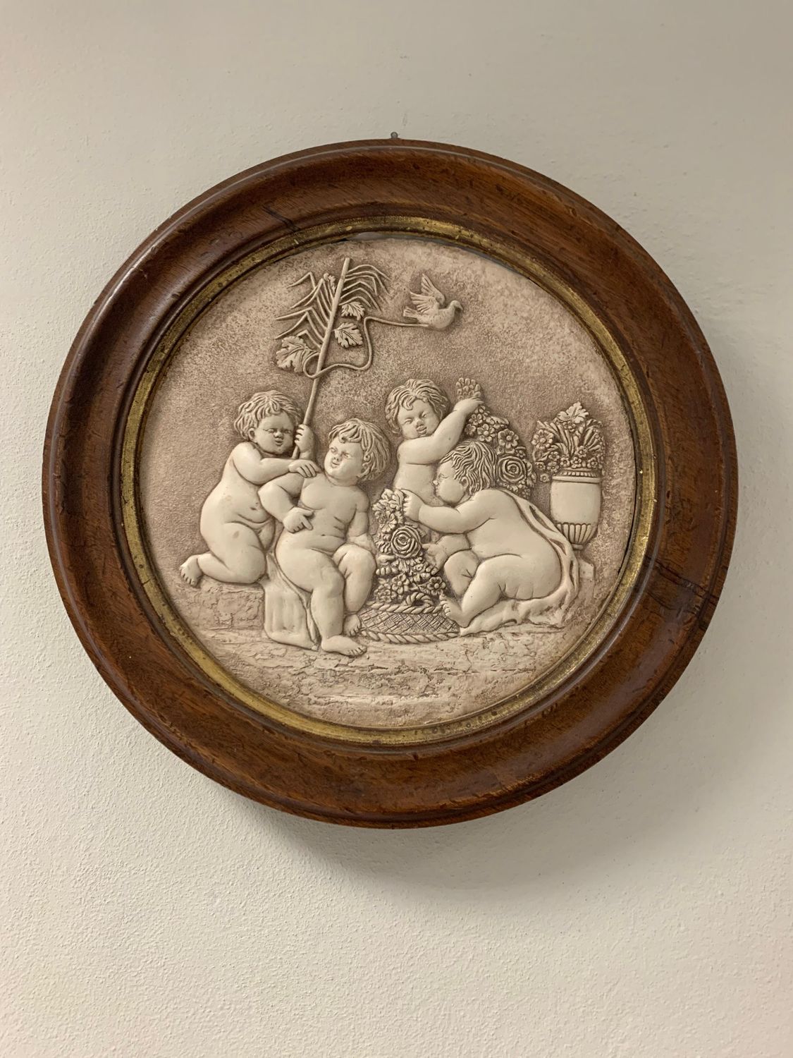 PUTTI BASSORILIEVO
