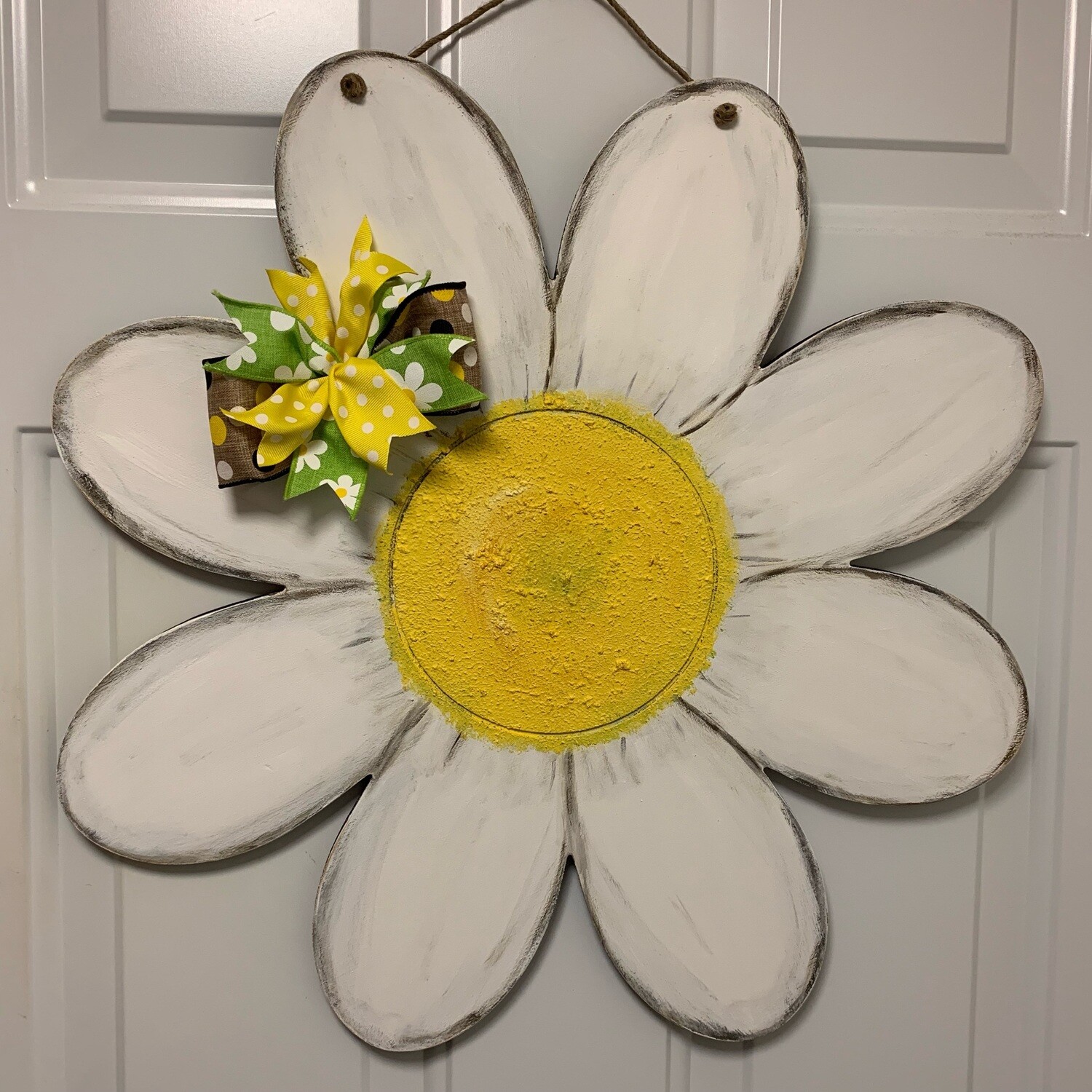 Daisy Flower with Center Circle grooves 23 in. x 23 in. Unpainted