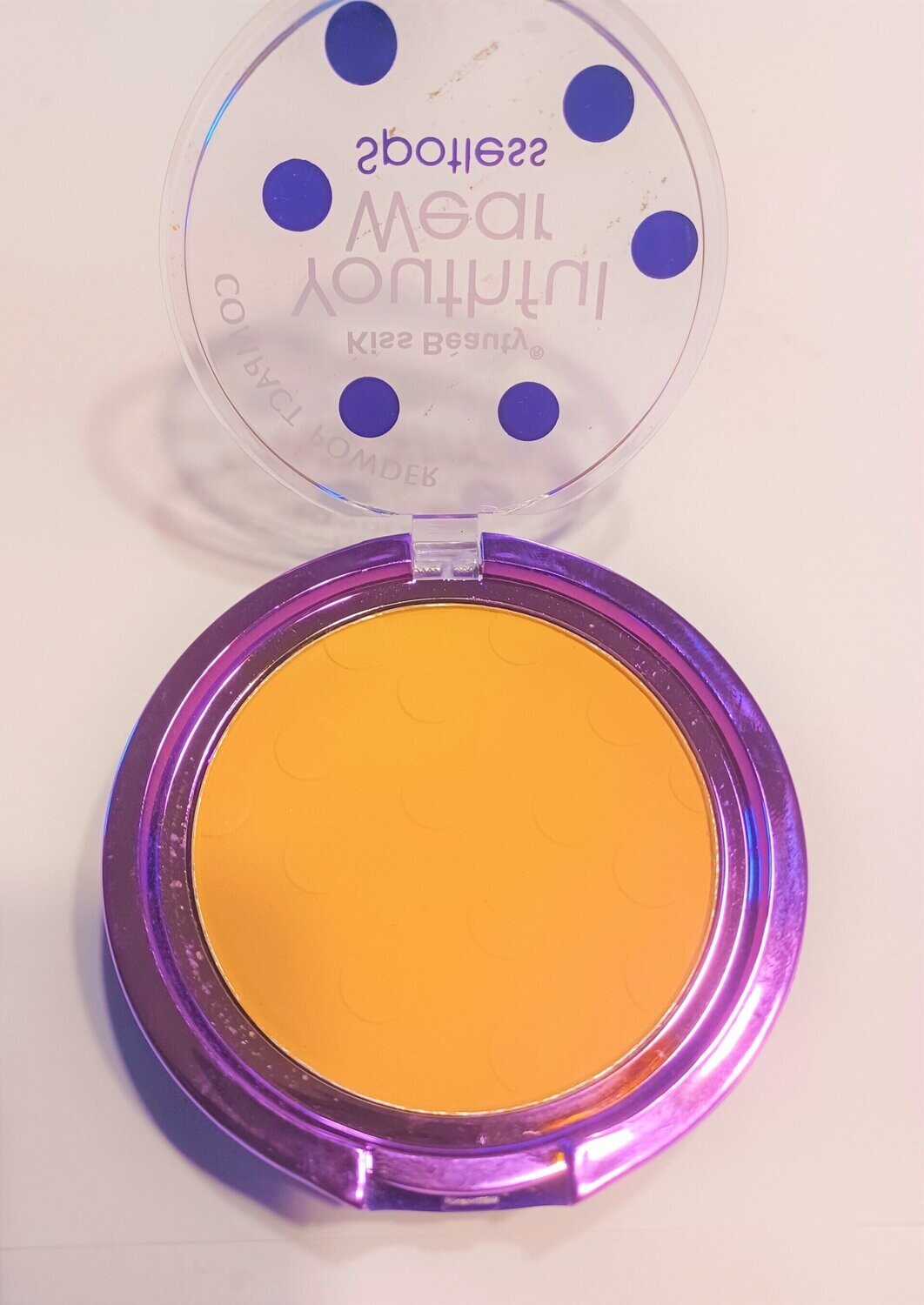 Kiss Beauty Youthful Wear Cosmeceutical Youth-boosting Spotless Powder broad spectrum sunscreen 10g color: 3