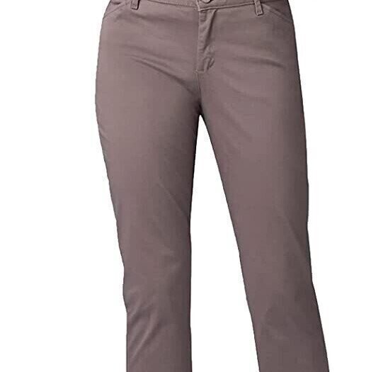 Women’s Petite Relaxed Mid Rise  0 Fit All Day 3/4 Pant Color: Falcon Brown