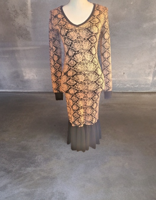 Cliche' Women Elegant Black and brown Long Sleeve Evening Winter/fall Gown Dress Bodycon Size Medium