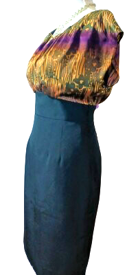 The Limited ladies' Round Neck Capelet Sleeve Silk and Knee Length Pencil Gown Dress Size 2-4