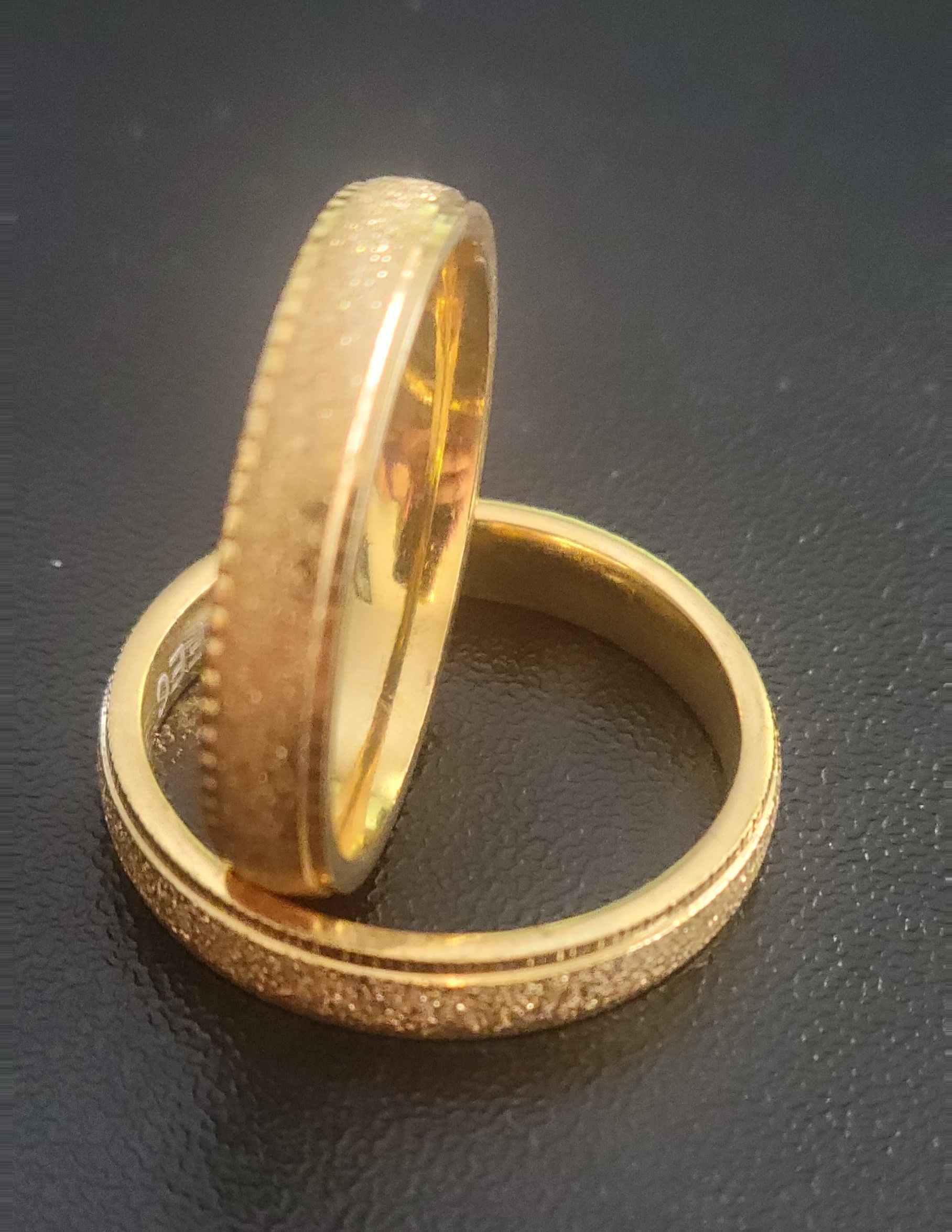 Gold Wedding Ring Bands Round Gold Rings for Men and Women 1 band