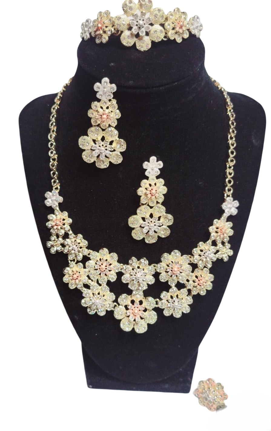 Jewelry Set Gold Bronze White Bead Flowery Luxury designed Indian Nigerian Jewelry Set