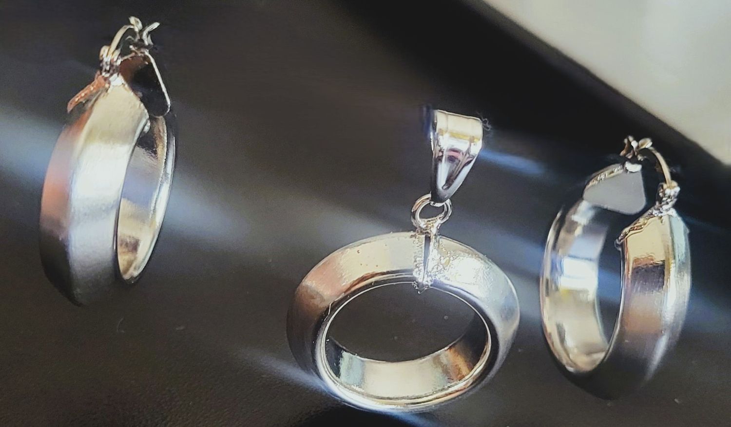 Sterling Silver High Polished Round-Tube Click-Top Chunky Hoop Earrings and pendant for Women length 25 mm