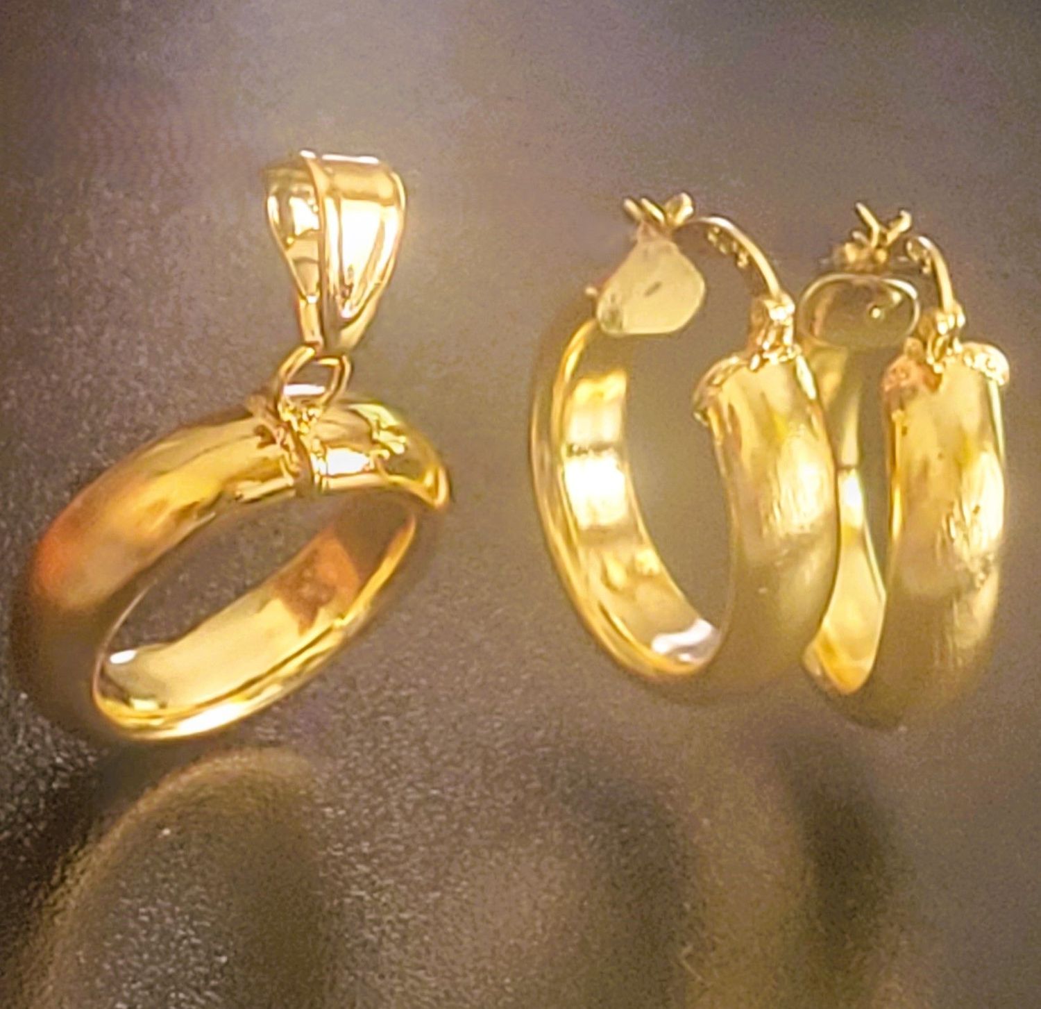 Sterling Gold High Polished Round-Tube Click-Top Chunky Hoop Earrings for Women length 35.56 mm