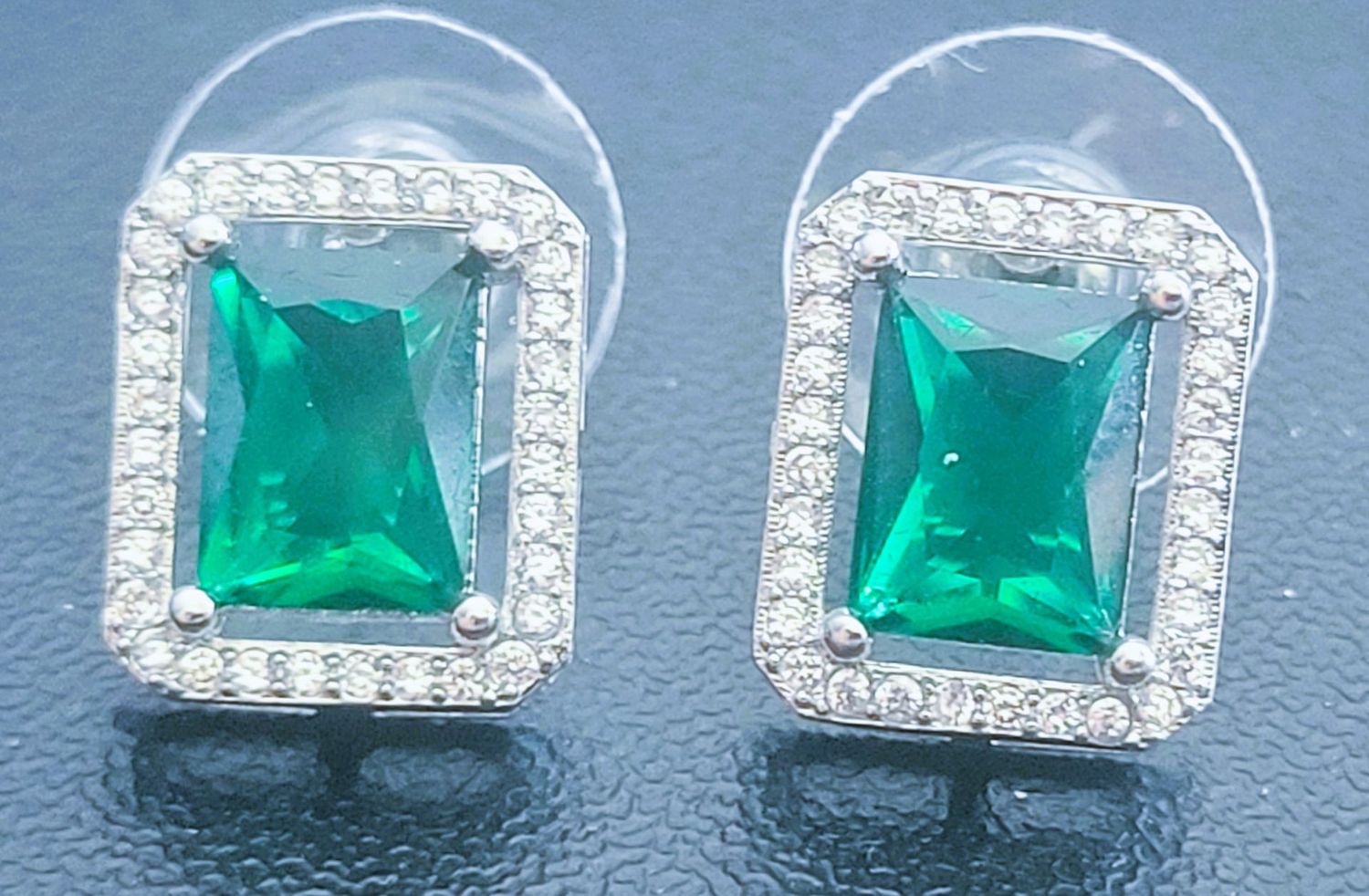 Gem Stone King 925 Sterling Silver Green Simulated Emerald Pendant Earrings Set For Women, with 18 Inch Chain)