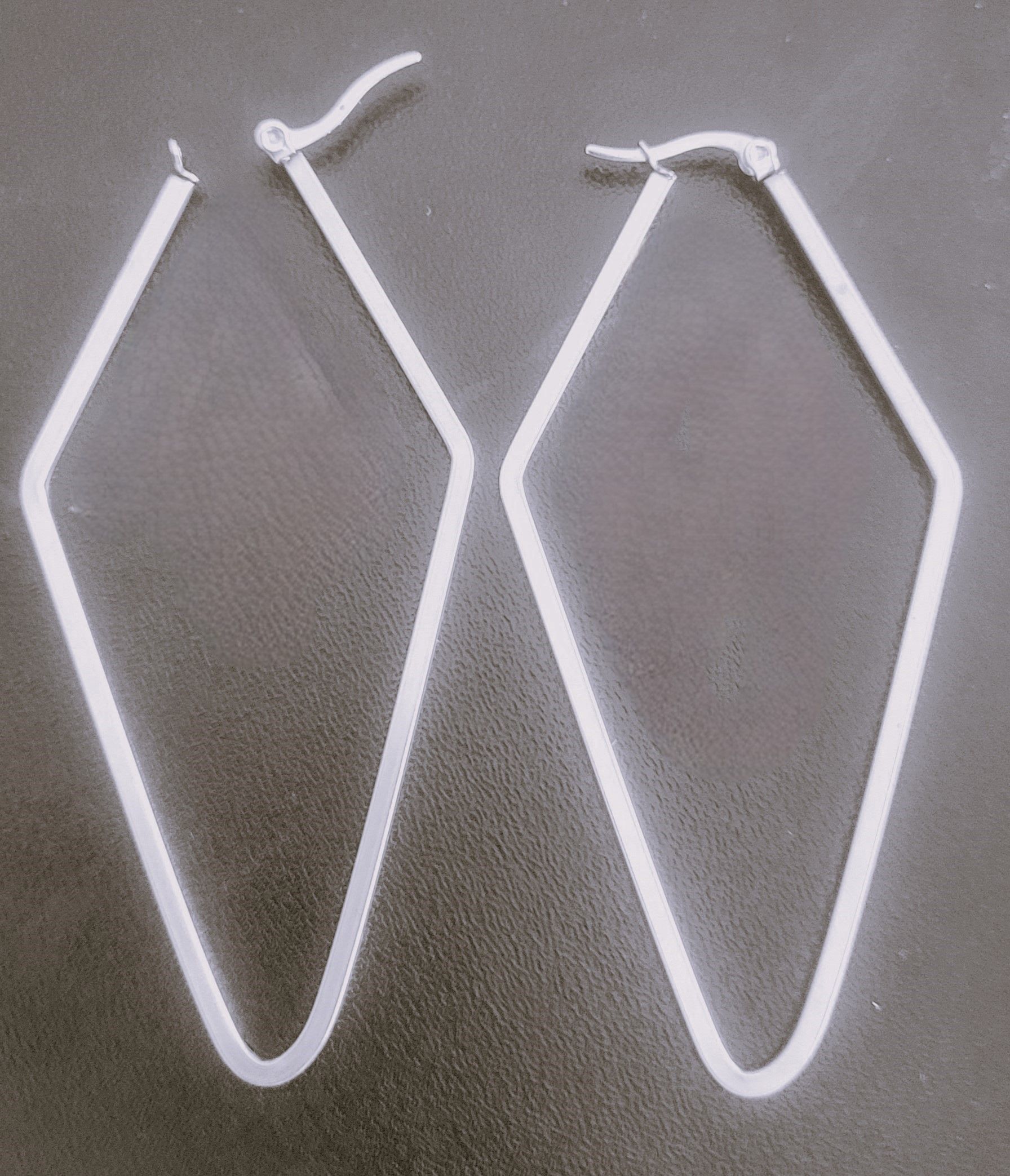 Hypoallergenic Triangular Jewelry 316l Stainless Steel 10k Pvd silver Plated Hoop Earring For Women jewelry