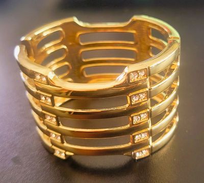 Arab gold-plated Bangle Bracelet 24 carat Dubai Simple Design Gold Bracelet Jewelry 24k Real Gold Plated with Stones H: 1.8" W 8"