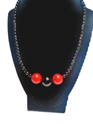 Black Necklace with 3 Center pearls, 2 red and i black big centered pearls