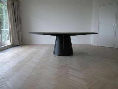 Modern Grand Dining Oval Table