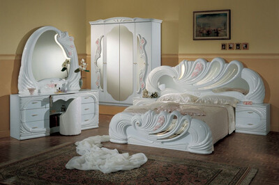 Vanity Classic 5-Piece Bedroom Set