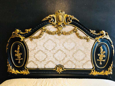 Royal Bed in antique Louis XV Style 