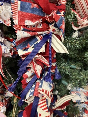 Americana Garland A-23in/32in