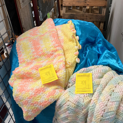 Pillows &amp; Throws