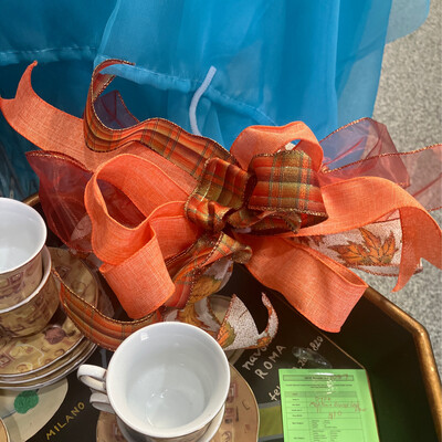 Medium Orange leaf bow