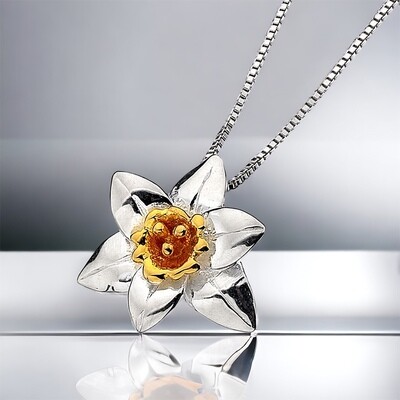 Sterling Silver Welsh Daffodil pendant necklace. 
