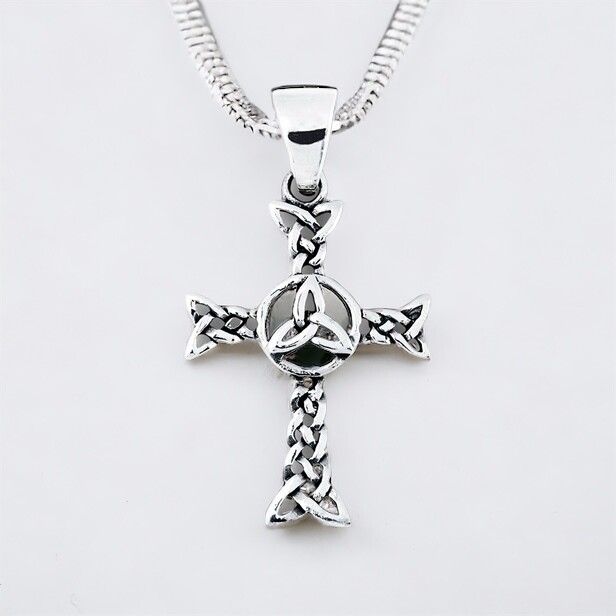 Cross with Central Trinity Knot