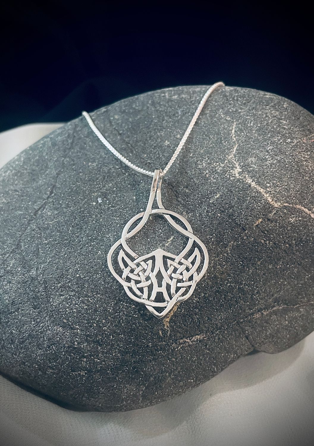 Celtic Knot Pendant - Sian Celtic Knot Pendant - Sian