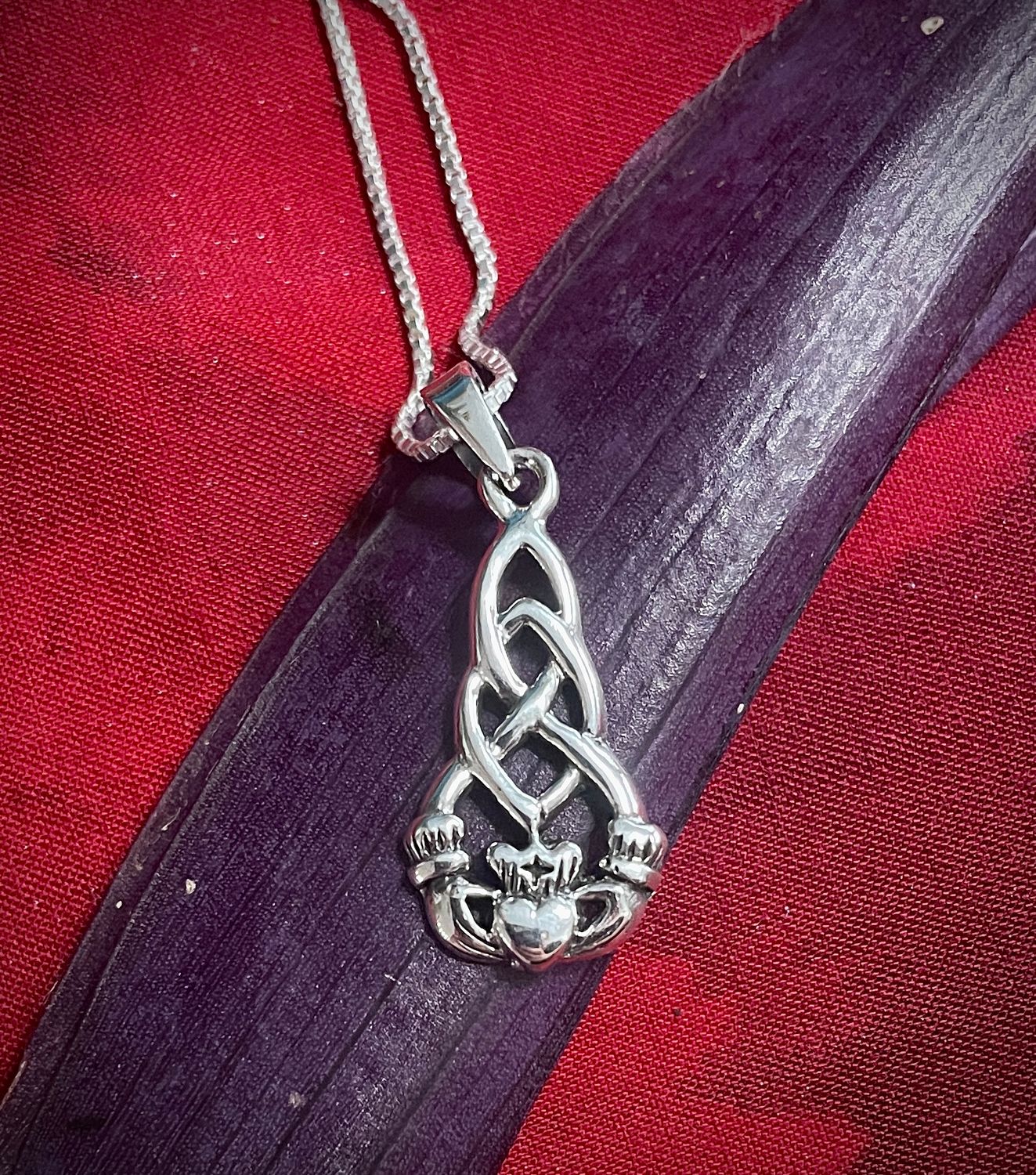 Sterling Silver Trinity Knot Irish Claddagh Pendant Necklace on Leaf