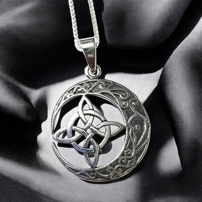 Sterling silver Witch’s Knot (Hexefus) pendant with crescent moon, Celtic symbol necklace for spiritual jewelry lovers.