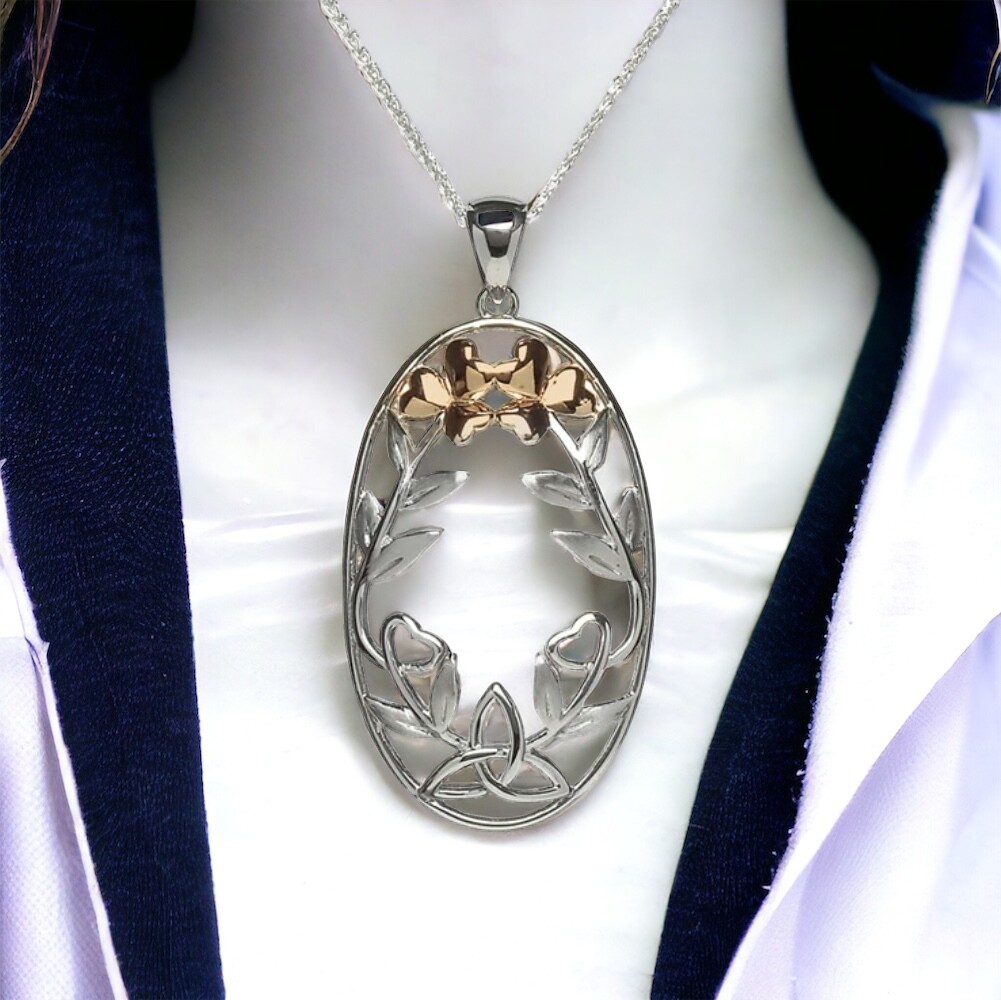 Silver Oval Shamrock Pendant Silver Oval Shamrock Pendant