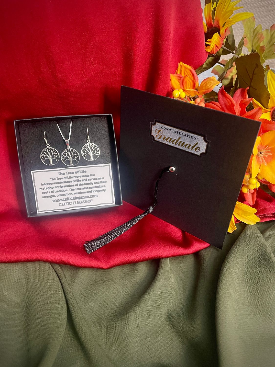 Graduation Tree of Life Set in Cap Gift Box