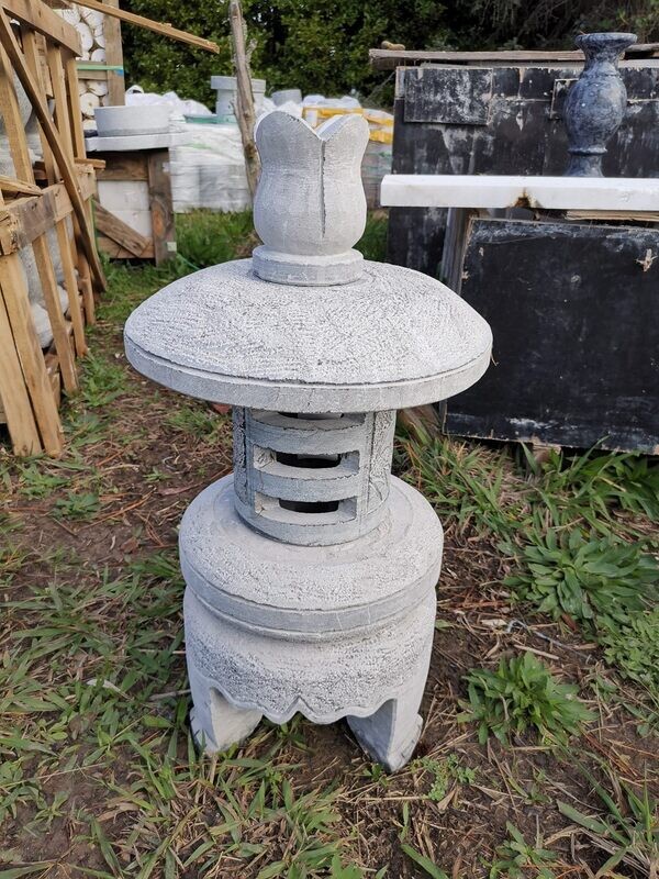 Natural Stone Japanese Lantern H.60cm - Pattern 2