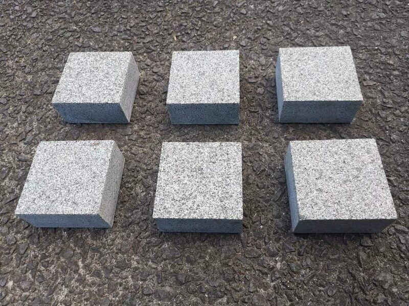 Flamed Surface Natural Granite Setts 100x100x50 - Padang Dark Grey Granite