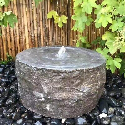 Natural Granite Water Feature - Pattern 32