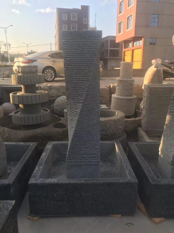 Natural Granite Water Feature - Pattern 1
