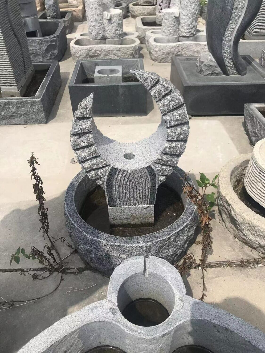 Natural Granite Water Feature - Pattern 2