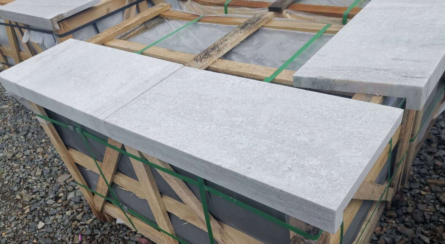 Quartzite Drop Face Pool Coping - 600x300x30/60- Type 1