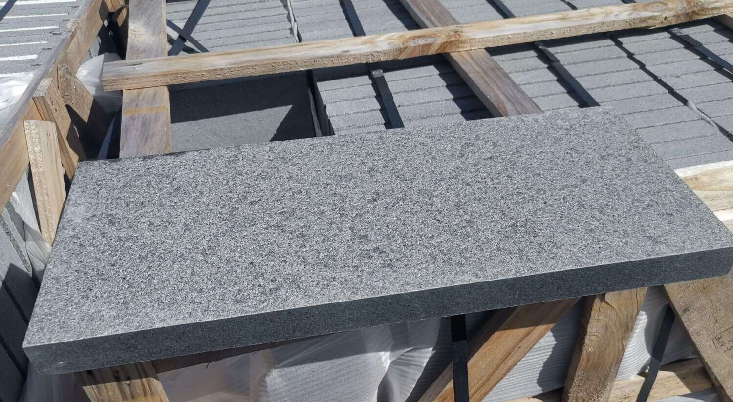 Padang Dark Grey Granite Square Edge Pool Coping - 600x250x40
