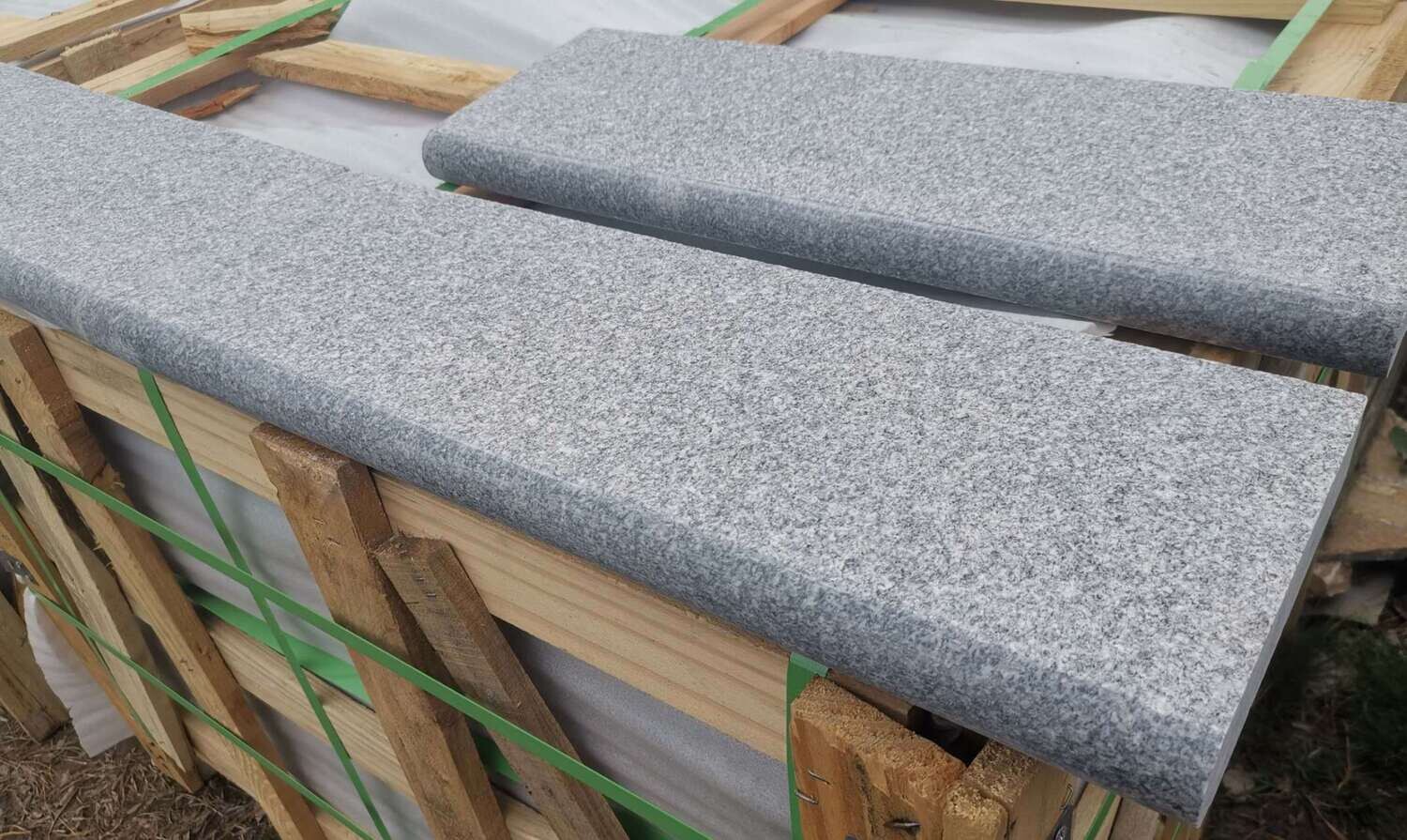 Light Grey Granite Bull Nose Pool Coping - 600x200x40