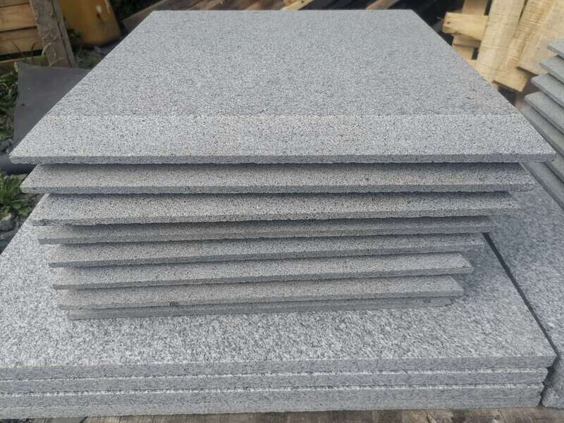 Padang Dark Grey Granite Pillar Capping - 400x400x30