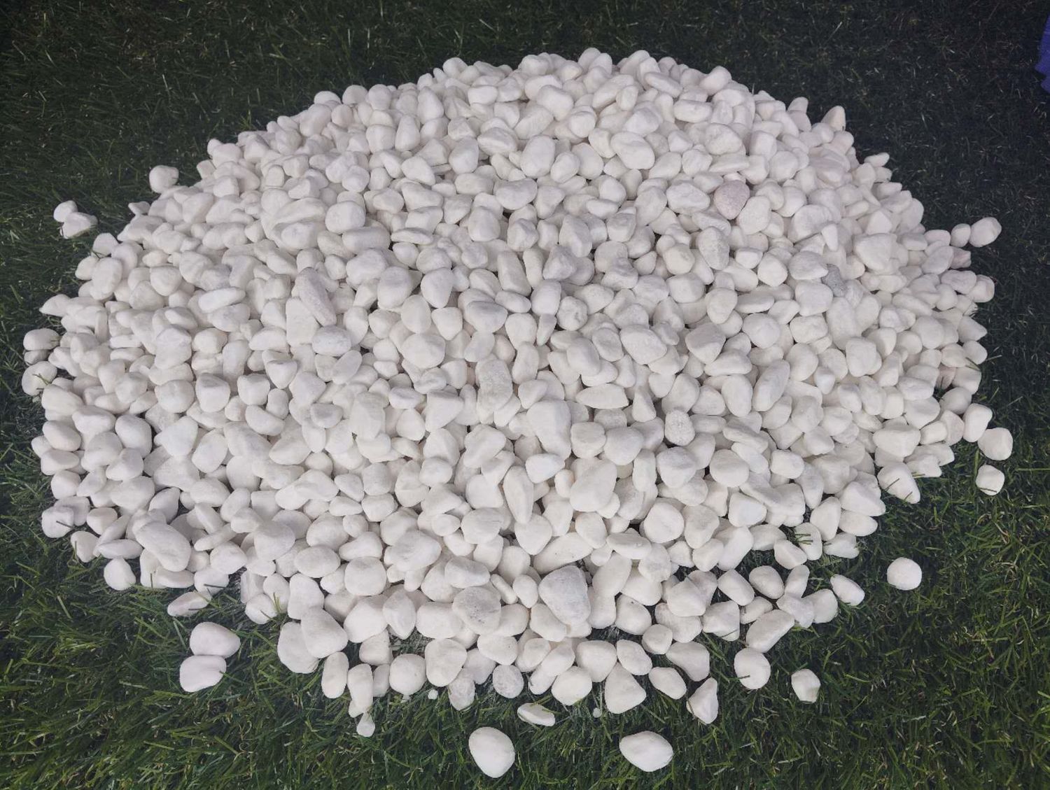 Prime Quality White Gravel 9-12mm- 20 Kg Bag